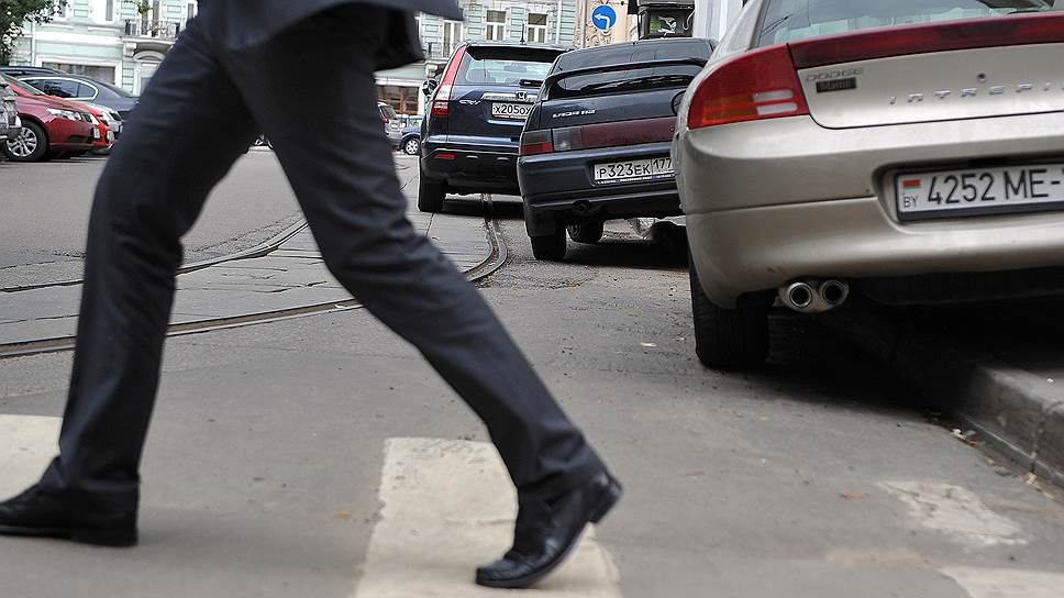 Как москвичей попросили присмотреть за парковкой