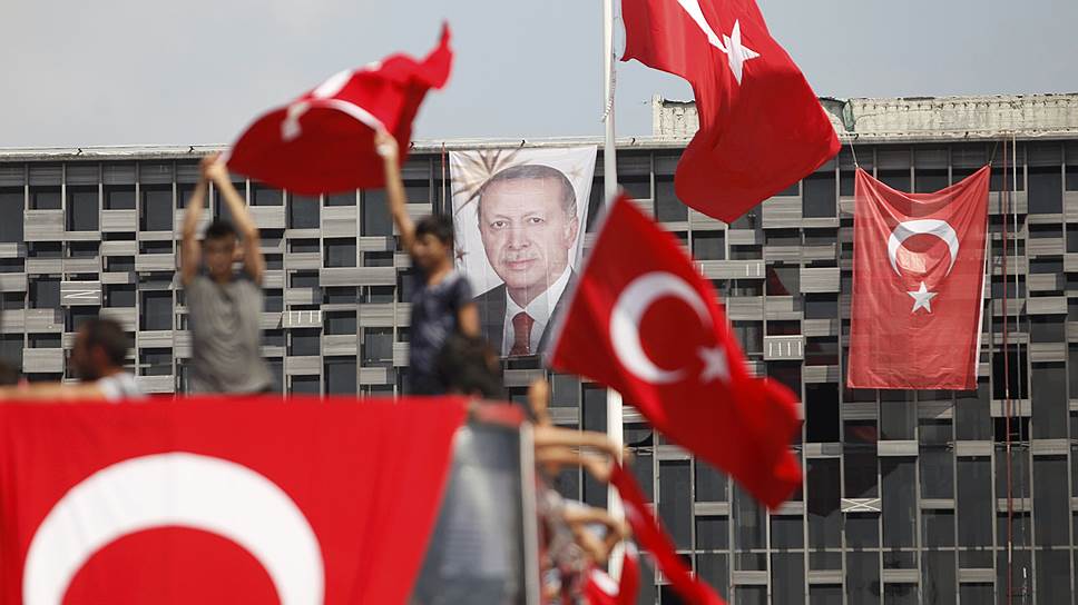 Как Турцию призвали к демократическому порядку