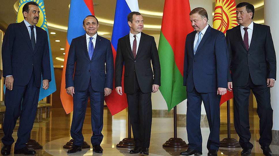 Как премьер-министры стран «пятерки» встретились в Сочи