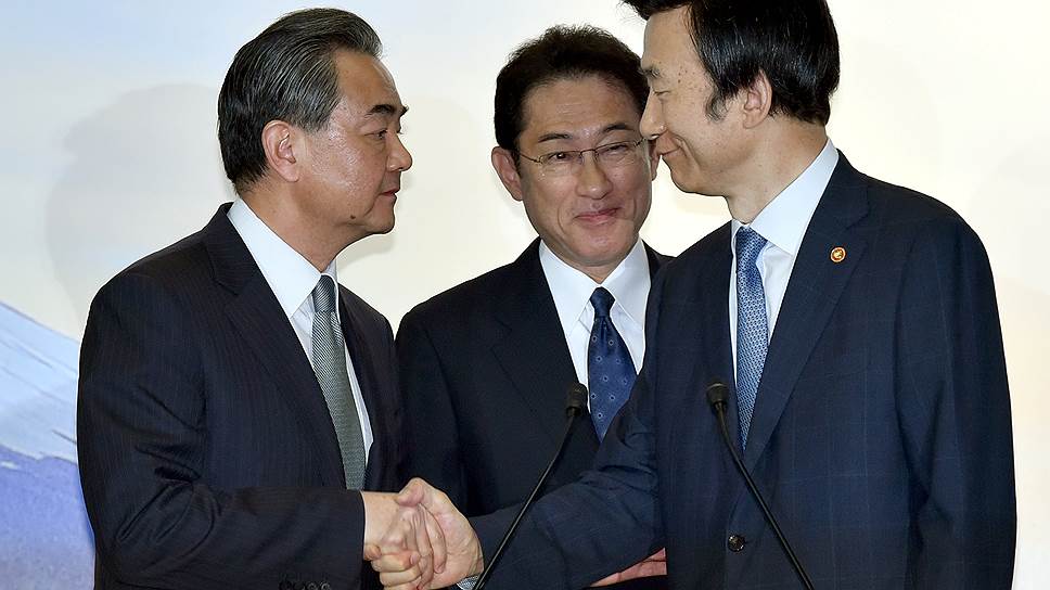 Как главы МИДов Китая, Японии и Южной Кореи дружно осудили северокорейскую ракету