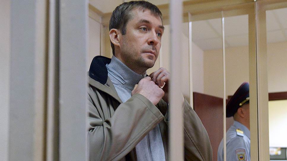 Дмитрий Захарченко открещивается от найденных по его делу миллиардов
