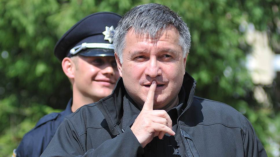 Как главу МВД Украины Арсена Авакова заподозрили в причастности к коррупционным схемам