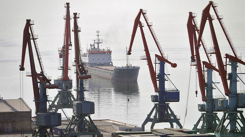 Как в Минкавказе разработали стратегию развития портов Дагестана и Астрахани за счет Ирана и Индии