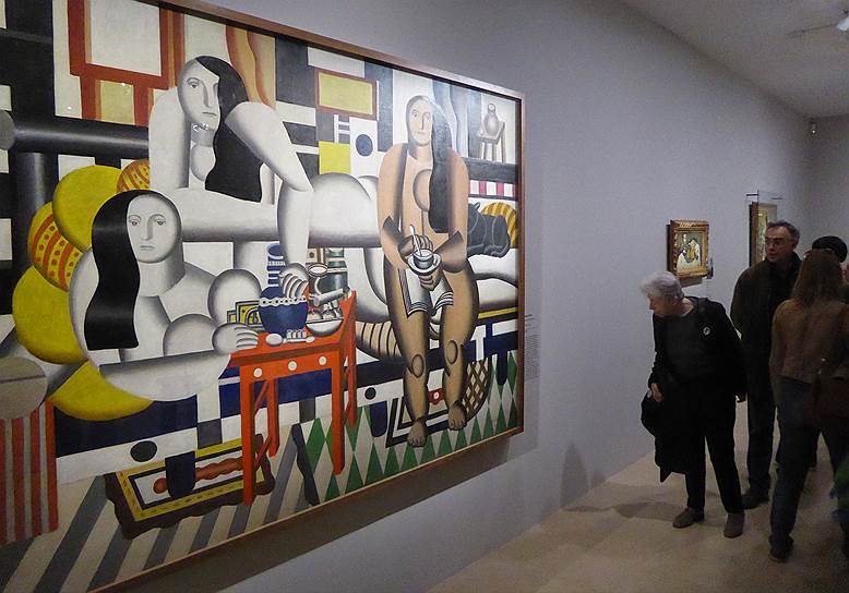 «Три женщины (Большой завтрак)» Фернана Леже 1921-1922 года были вывезены в Нью-Йорк и проданы там фонду Симона Гуггенхайма для Музея современного искусства МоМА, частью собрания которого картина стала в 1942 году