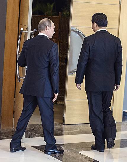 Владимир Путин и Си Цзиньпин готовы пройти по одному Шелковому пути, но с разной скоростью
