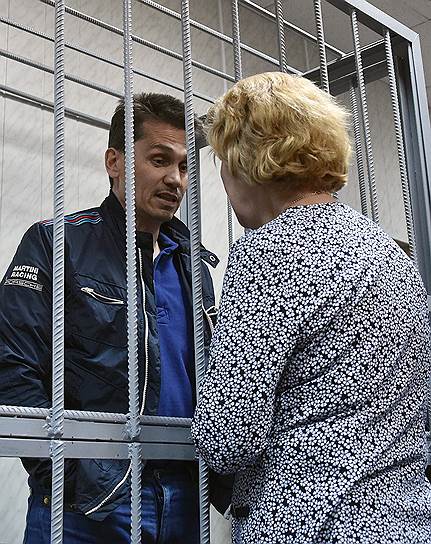 На завершающей стадии расследования хищения почти 2,5 млрд рублей Руслану Сулейманову и Мураду Сафину (на фото) добавили обвинение в организации преступного сообщества
