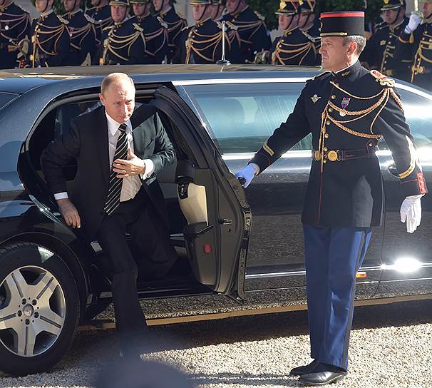 Президент России Владимир Путин готов вернуться во Францию — чтобы познакомиться с ее новым лидером