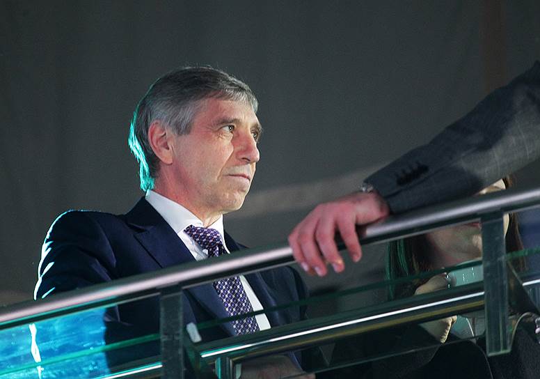 Иван Карнилин после квартирного скандала решил дать дорогу молодым