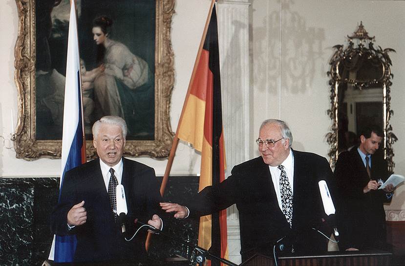 1997 год. Президент России Борис Ельцин и канцлер Германии Гельмут Коль 