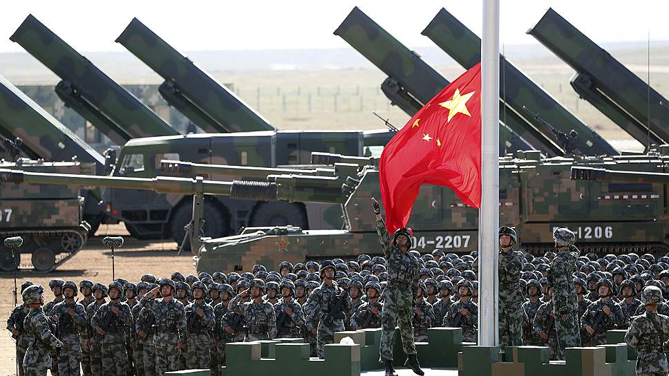 Какая новая техника поступает на вооружение китайской армии