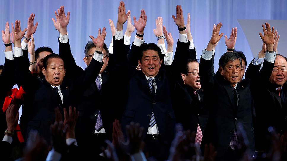Как Синдзо Абэ поднял рейтинг перестановками