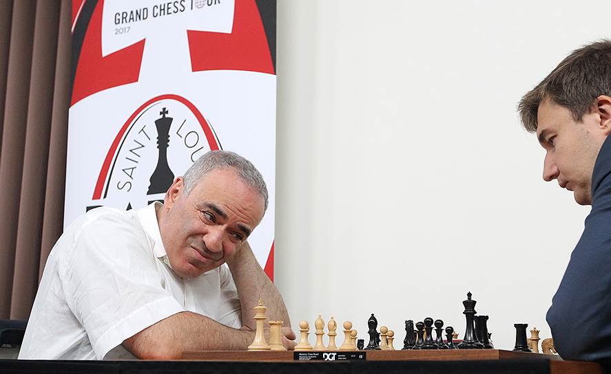 Вернувшись в официальные шахматные соревнования после 12-летнего перерыва, Гарри Каспаров (слева) пока не смог выиграть партию, зато смог не проиграть, например, нынешнему лидеру российских шахмат Сергею Карякину