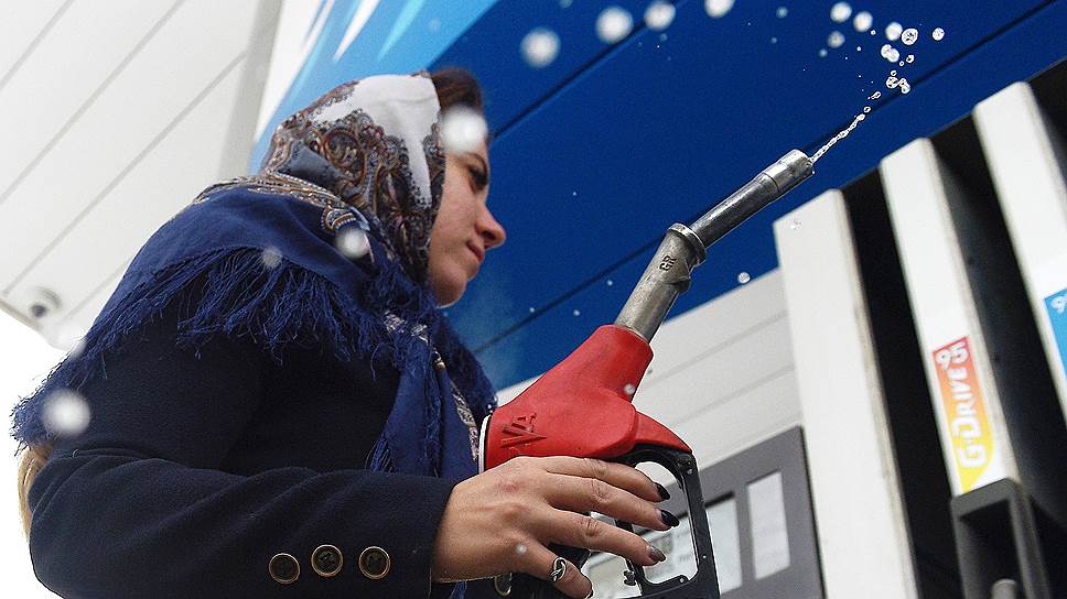 Как оптовые цены на бензин в этом году изменили многолетней динамике