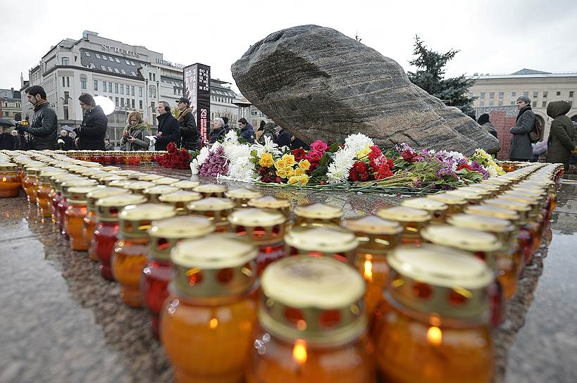 Составленный «Мемориалом» список расстрелянных в Москве во время Большого террора 1937–1938 годов уже одиннадцать лет читают у Соловецкого камня