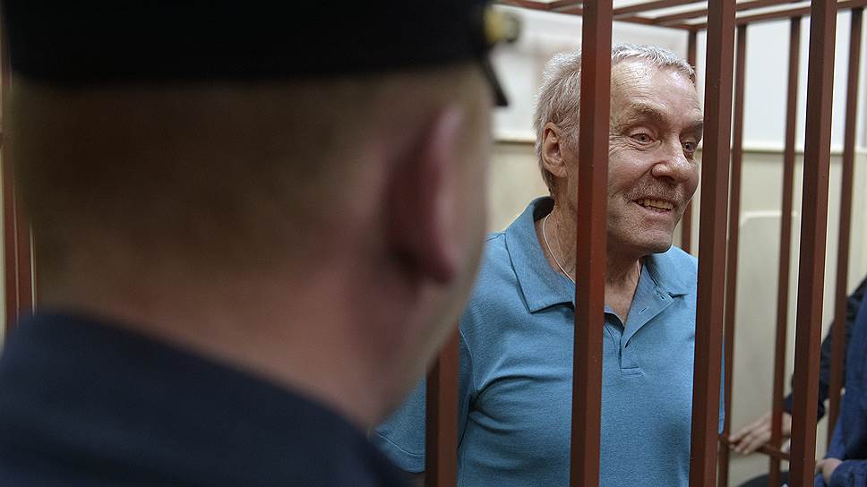 Виктор Захарченко утверждает, что на большую часть арестованного по делу его сына имущества он сам заработал еще в прошлом веке
