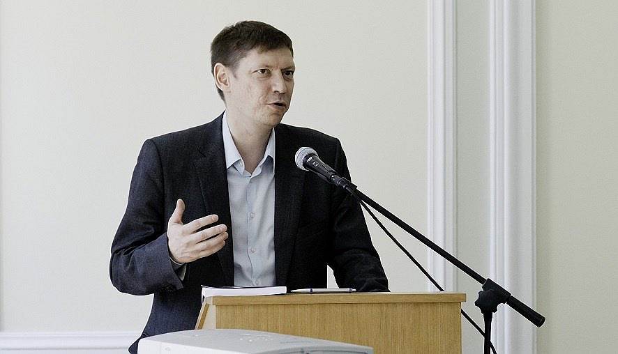Историк Дмитрий Карнаухов