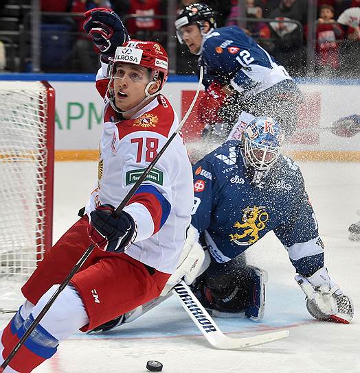 Вторую шайбу в ворота сборной Финляндии забросил Максим Шалунов (№78)