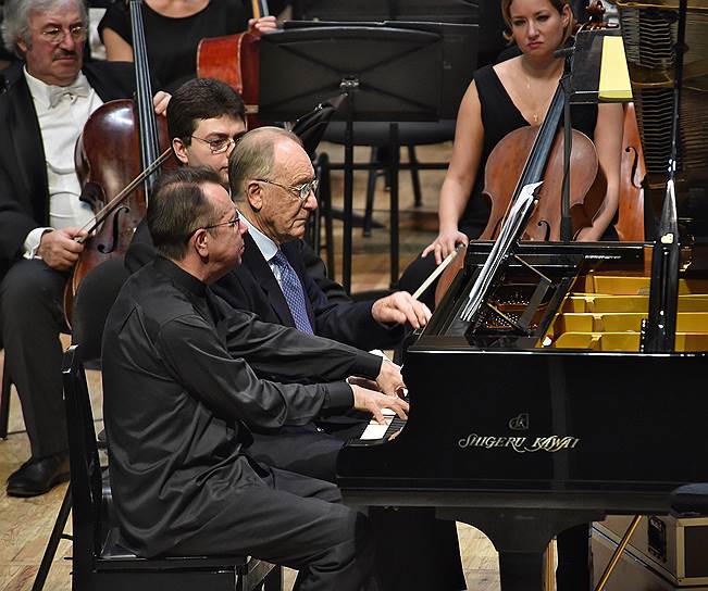 Одной из кульминаций фестиваля стал фортепианный дуэт Михаила Плетнева и композитора-юбиляра