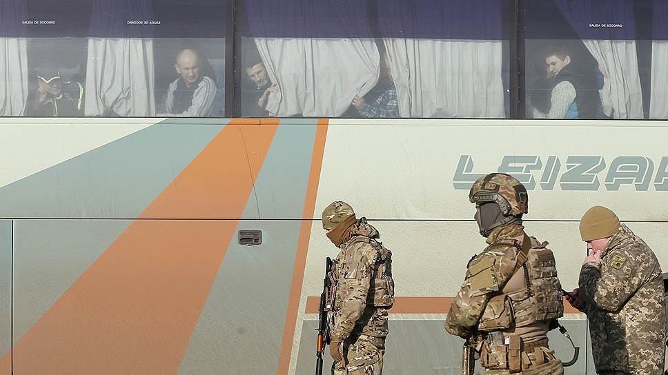 Стороны конфликта в Донбассе обменялись «заложниками»