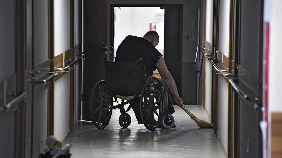 Президента просят помочь с законом о сопровождаемом проживании инвалидов