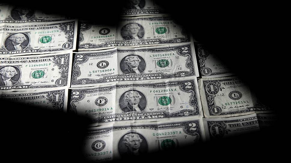 Как доллар пошел вниз по миру