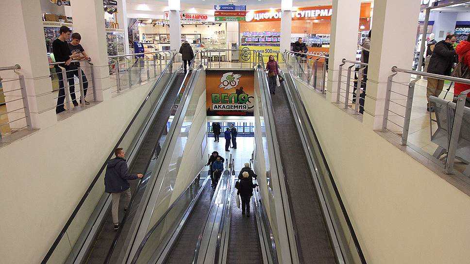 Посещаемость торговых центров сократилась после трагедии в Кемерово