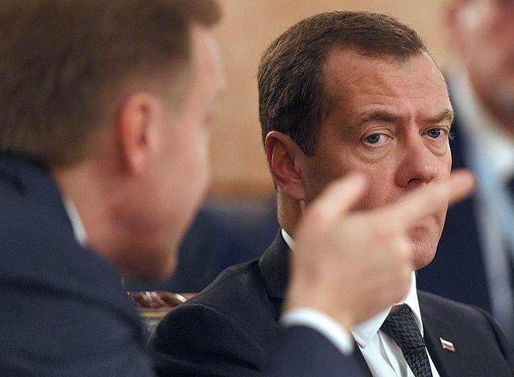 Дмитрий Медведев готов к ликвидации зарубежных торгпредств