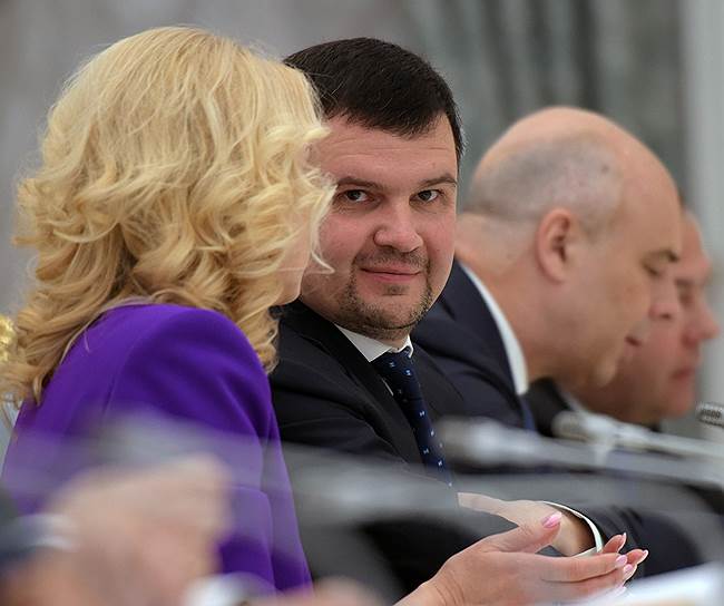 Заместителям премьер-министра Татьяне Голиковой, Максиму Акимову и Антону Силуанову выделили самодостаточные участки реальности для управления