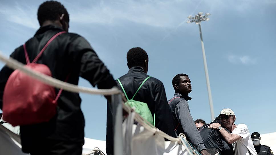 В ЕС не справляются с потоком мигрантов через Средиземное море