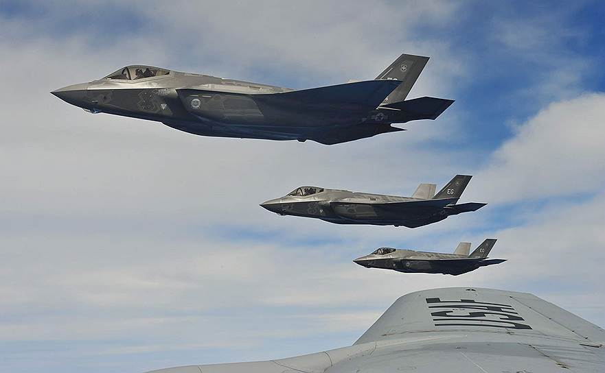 Два истребителя-бомбардировщика F-35 станут первыми ласточками в контракте на сто машин, которые Турция намерена приобрести у США