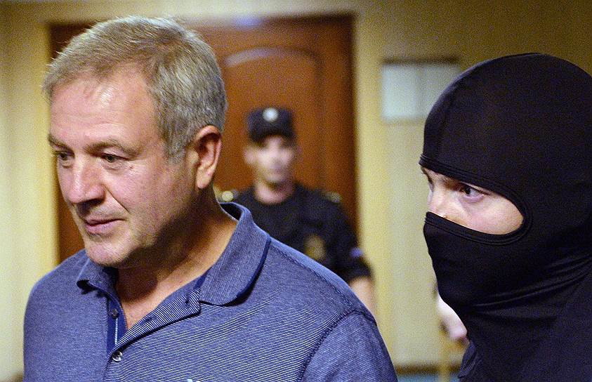 Александр Буряков признал вину и попросил суд не лишать его свободы