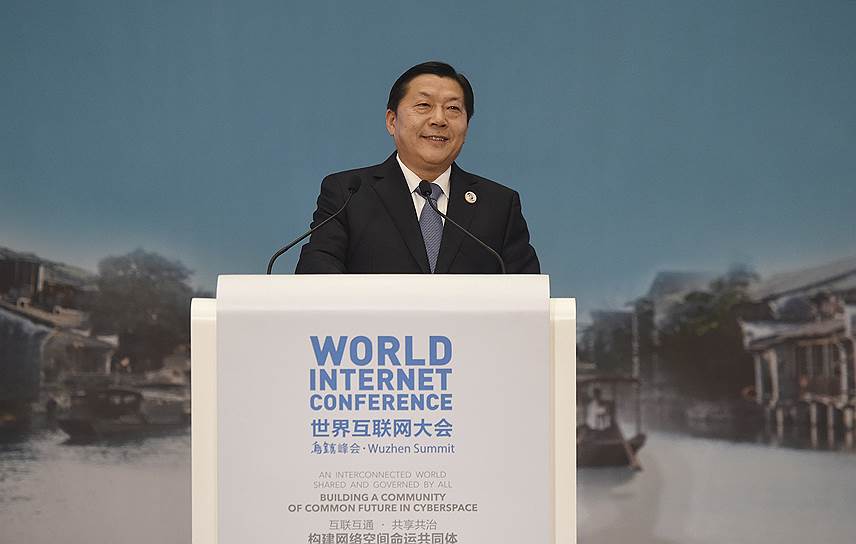 Бывший глава Государственной канцелярии по информации в интернете КНР Лу Вэй 