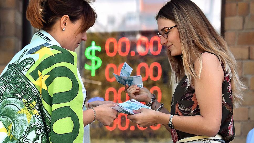 Мировые валюты на российском рынке побили апрельские максимумы
