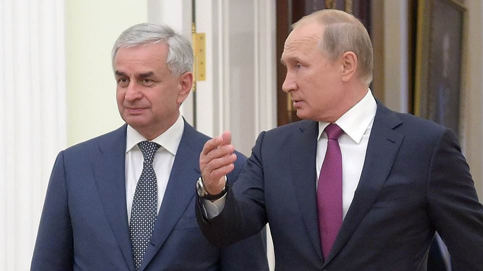 Лидеры Южной Осетии и Абхазии отблагодарили президента РФ за независимость