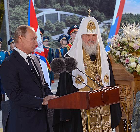 Патриарх Кирилл прислушивается к каждому слову президента Путина