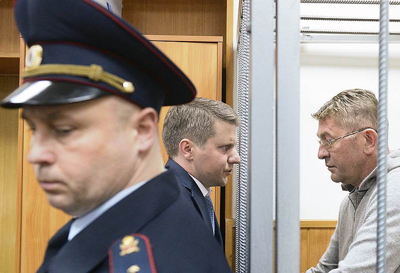 Вице-президента ОАК Сергея Герасимова (справа) арестовали, вспомнив его прежнюю работу в ФСО
