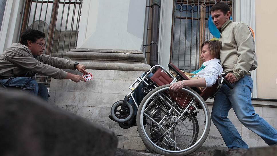 Почему несмотря на все решения и постановления властей, проблем у инвалидов меньше не становится