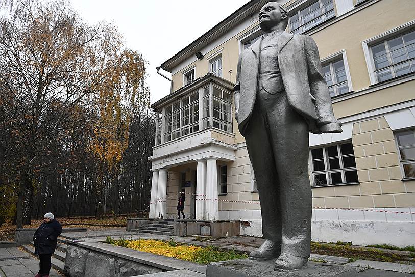 Закрытие школы, созданной Лениным, вызвало вопросы у Следственного комитета