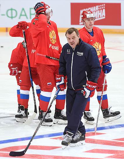 Один из самых успешных наставников в истории сборной России Олег Знарок снова будет работать с национальной командой