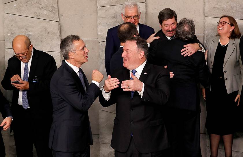 Генсек НАТО Йенс Столтенберг (слева) и госсекретарь США Майк Помпео