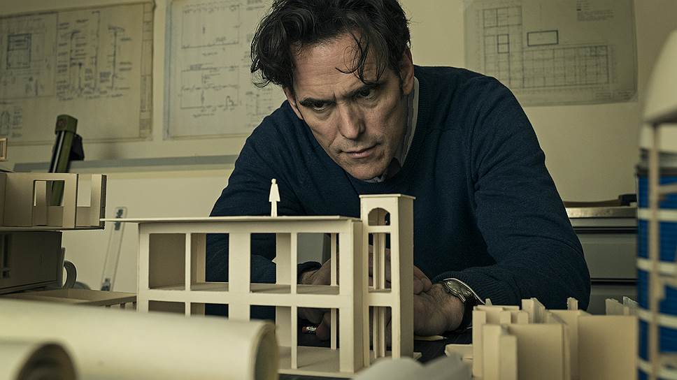 Архитектора Джека (Мэтт Диллон) доводят до изуверства мечты об идеальном доме