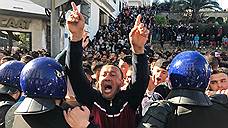 Алжирцы не хотят голосовать за пустое место