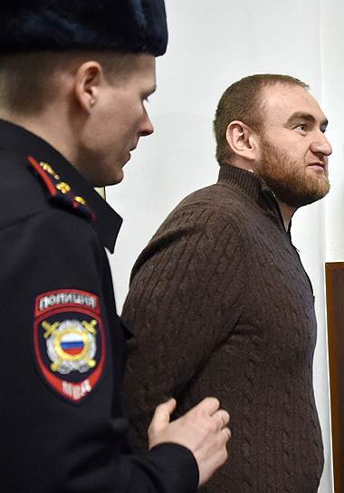 Рауф Арашуков настаивал, что не имеет отношения к инкриминируемым ему преступлениям, но суд не убедил