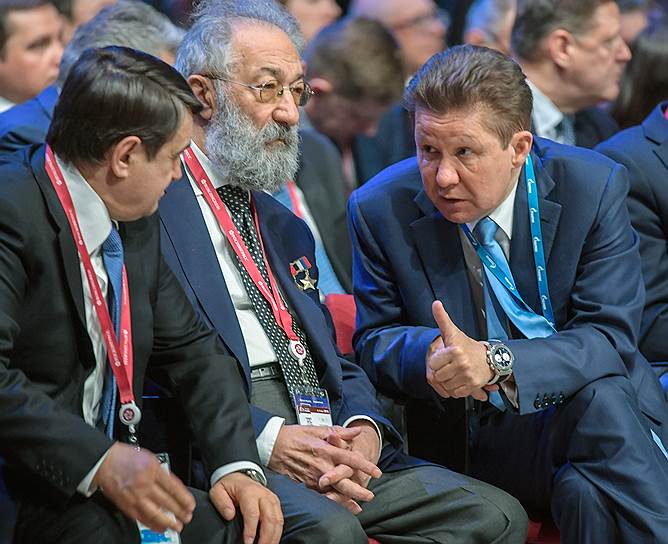 Глава «Газпрома» Алексей Миллер должен был почувствовать себя здесь, на Арктическом форуме, тем же, кем всегда был Артур Чилингаров: знаменитым полярником