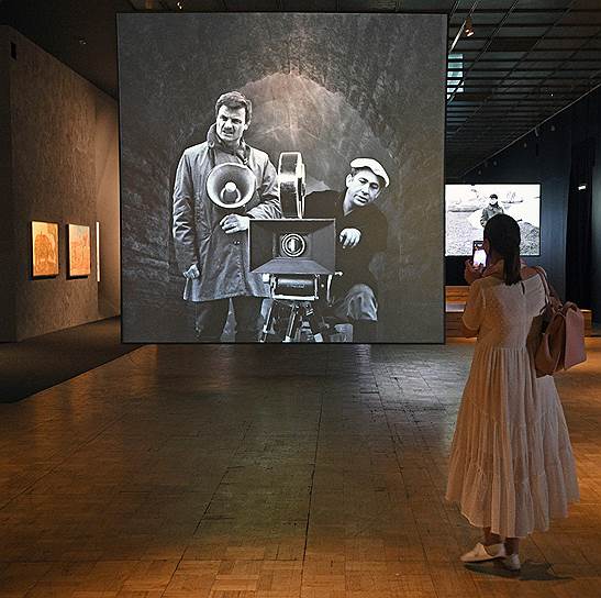Выставка ищет переклички между кинематографом Тарковского и искусством советских нонконформистов