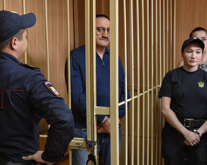 Экс-руководитель дагестанского управления ФАС Курбан Кубасаев получил в два раза меньший срок, чем просила прокуратура