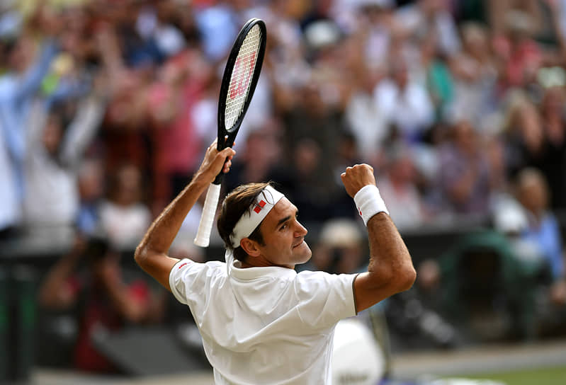 37-летний Роджер Федерер стал самым возрастным финалистом турниров Большого шлема с 1974 года, когда 39-летний австралиец Кен Розуолл сыграл в решающем матче US Open