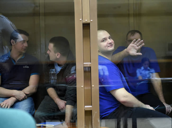 Украинские моряки могут отправиться на родину без своего дела