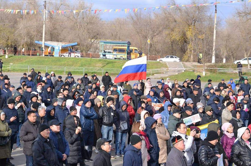 К середине ноября в Элисте еще не устали от бурного обсуждения итогов единого дня голосования