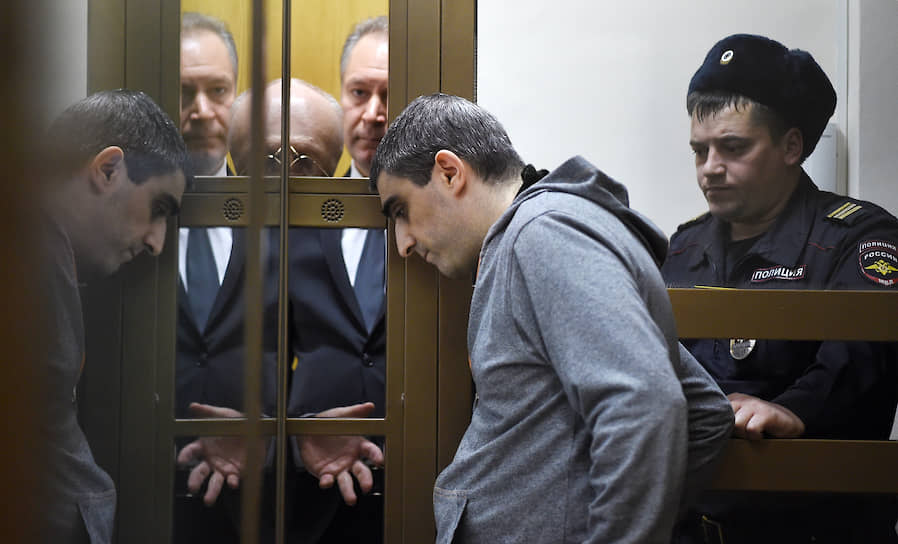 Сергей Хачатуров, которого следствие считает лидером преступной группы, свою вину категорически отрицает